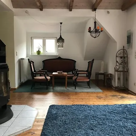 Dachgeschosswohnung Direkt Am Wald Апартаменты *